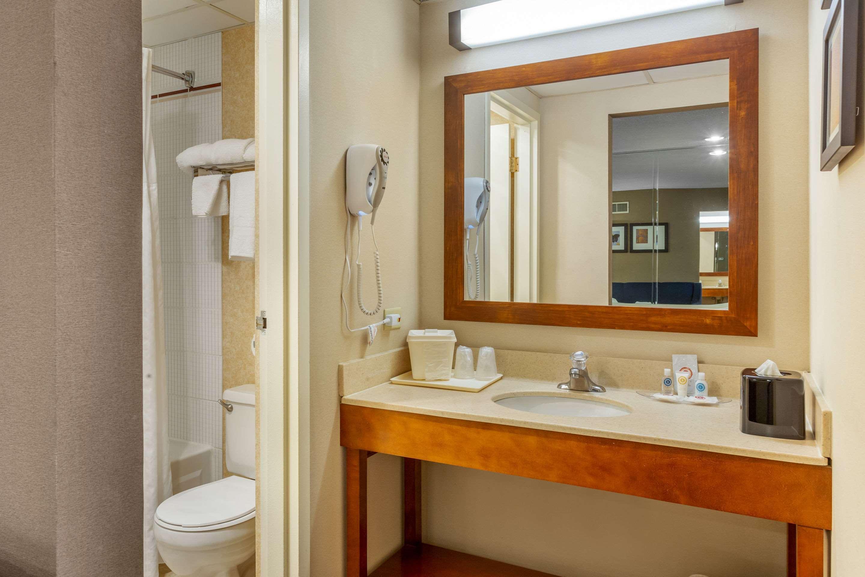 Hotel Comfort Near Oakbrook Center 3*
