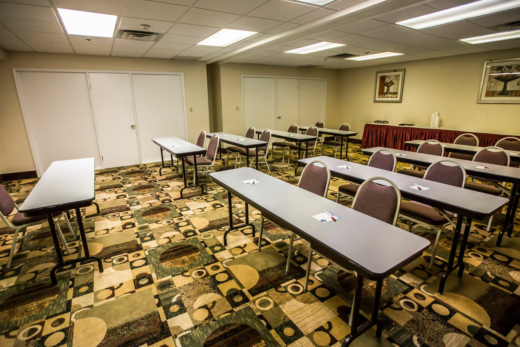Hotel Comfort Near Oakbrook Center