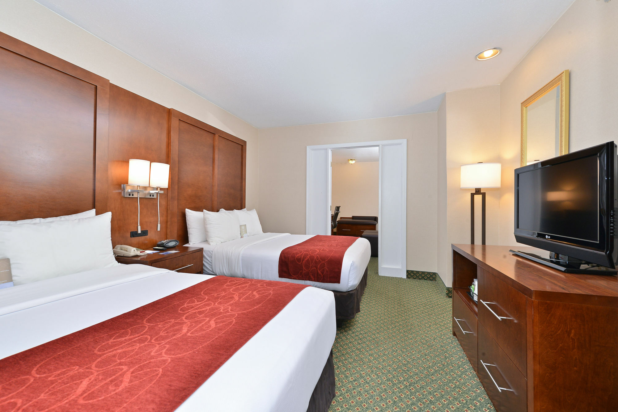 Comfort Near Oakbrook Center Hotel